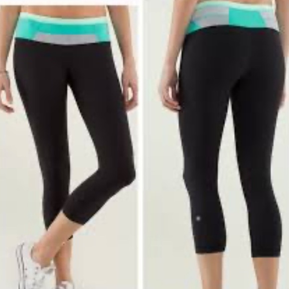 Lululemon Wunder Under Reversible Cropped Leggings 4 - Picture 1 of 16